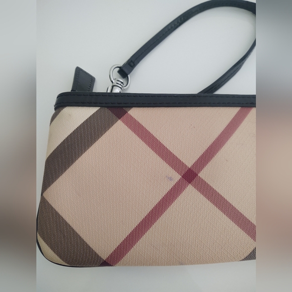 Burberry Small Nova Check Wristlet - Picture 5 of 9